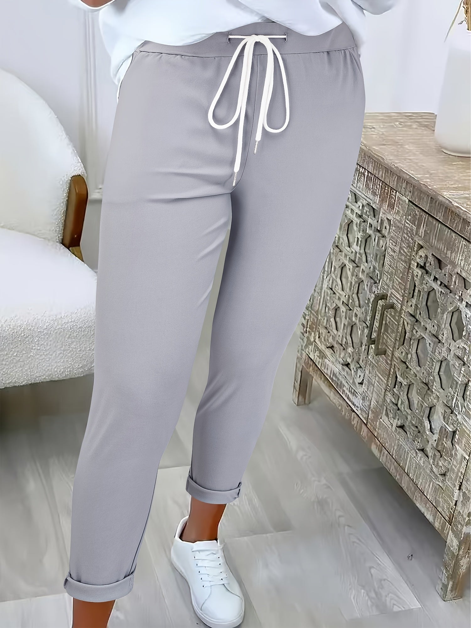 women joggers in cotton-polyester for casual wear 3