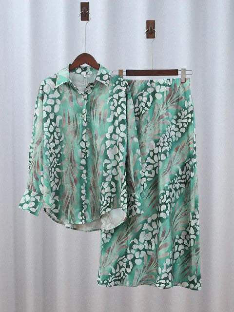 Lapinaya | Chic Midi Skirt Set with a Subtle Design