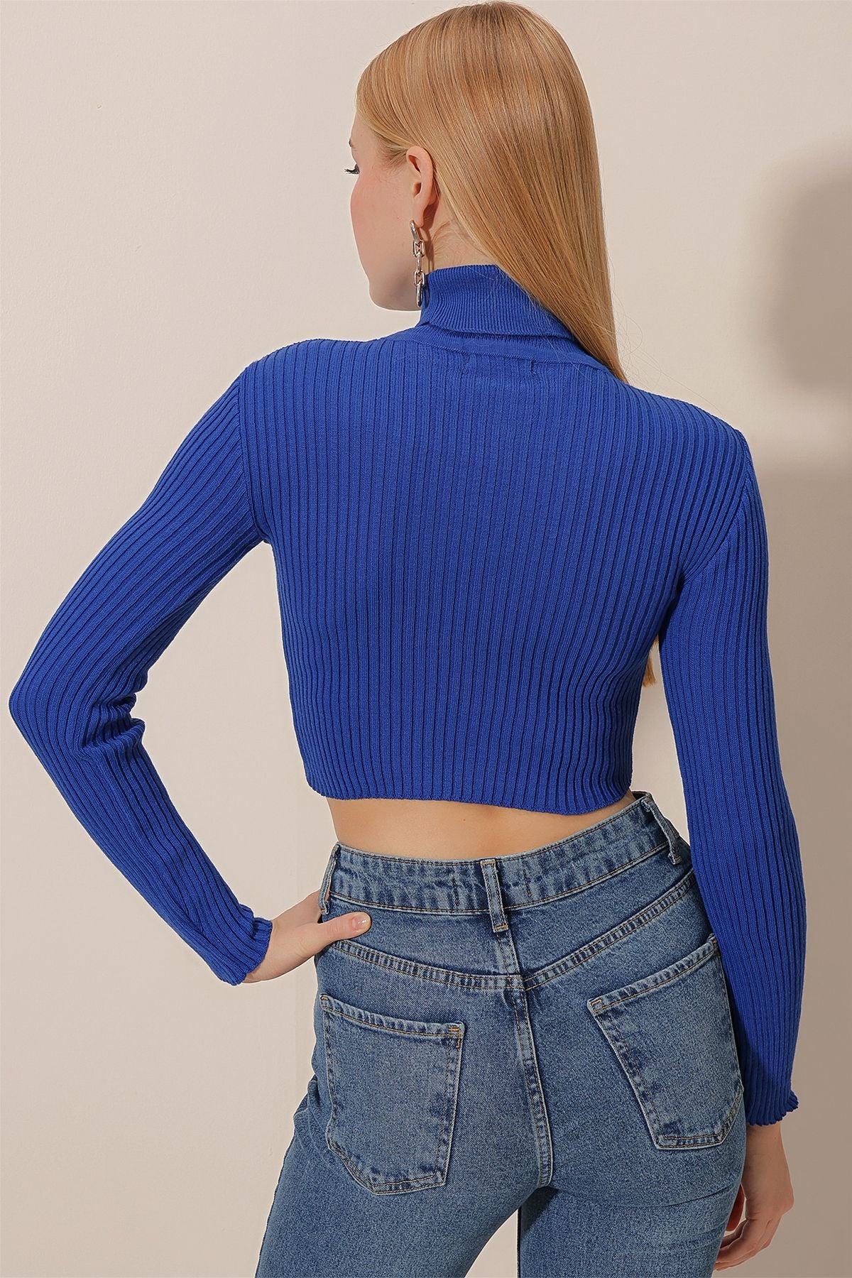 Corduroy Blue Cropped Sweater for Women