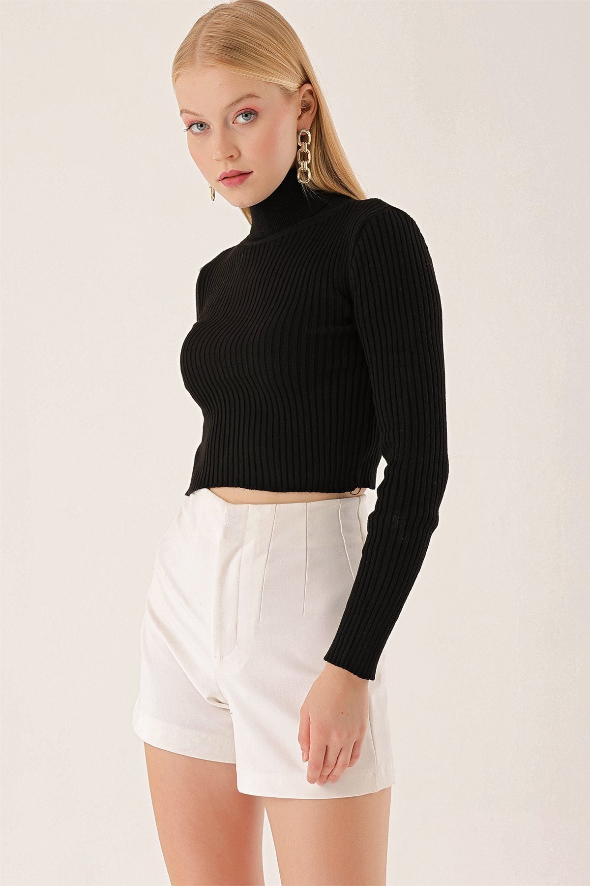 Corduroy Black Cropped Sweater for Women