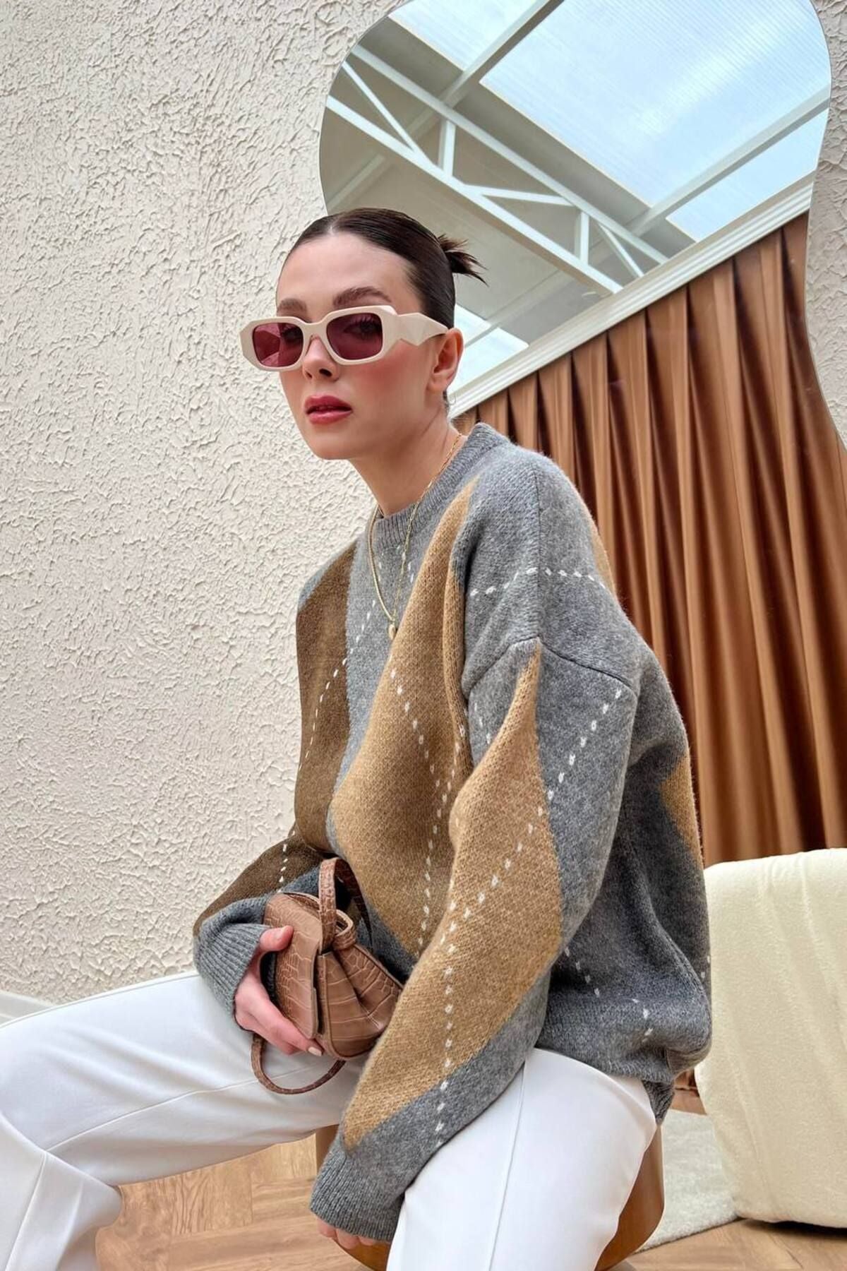 Gray Diamond Patterned Oversize Sweater