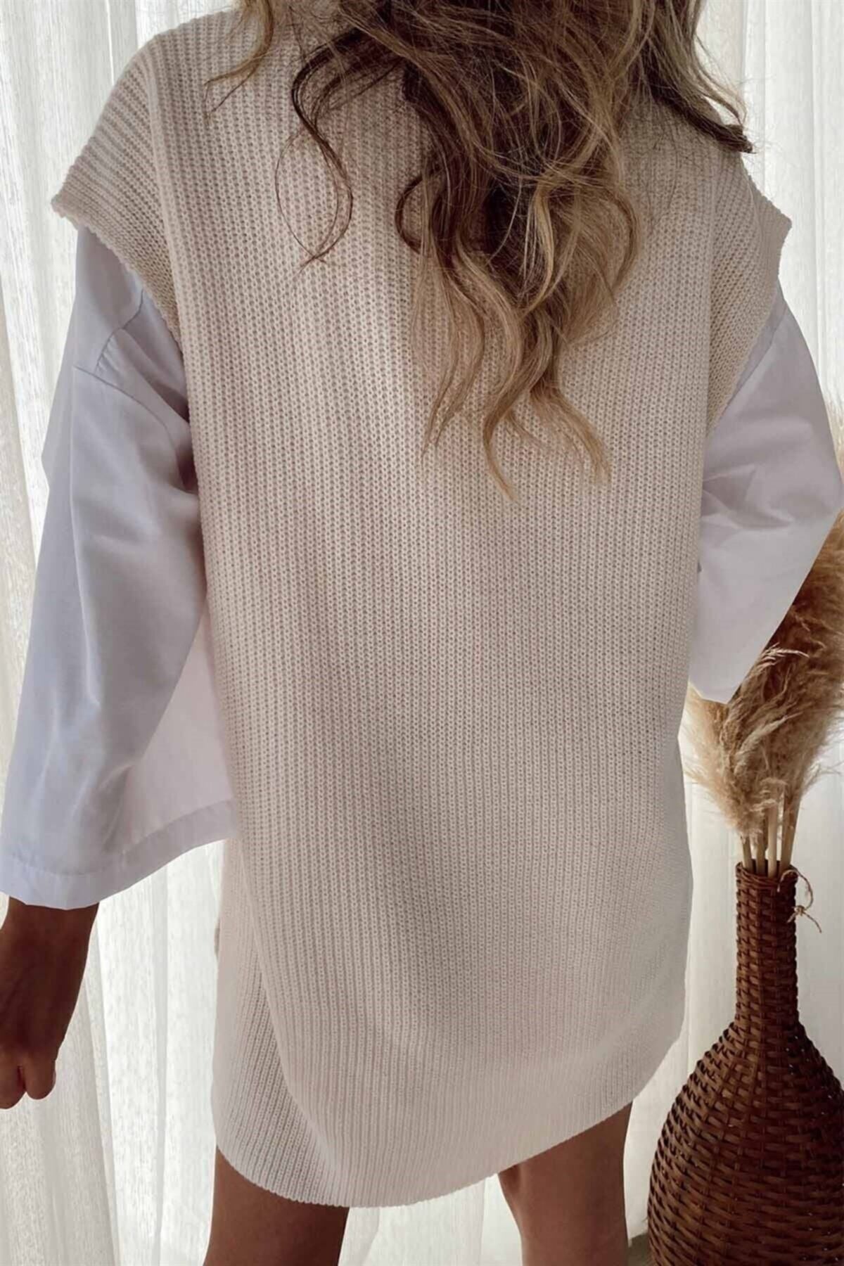 V Neck Slit Knitted Sweater