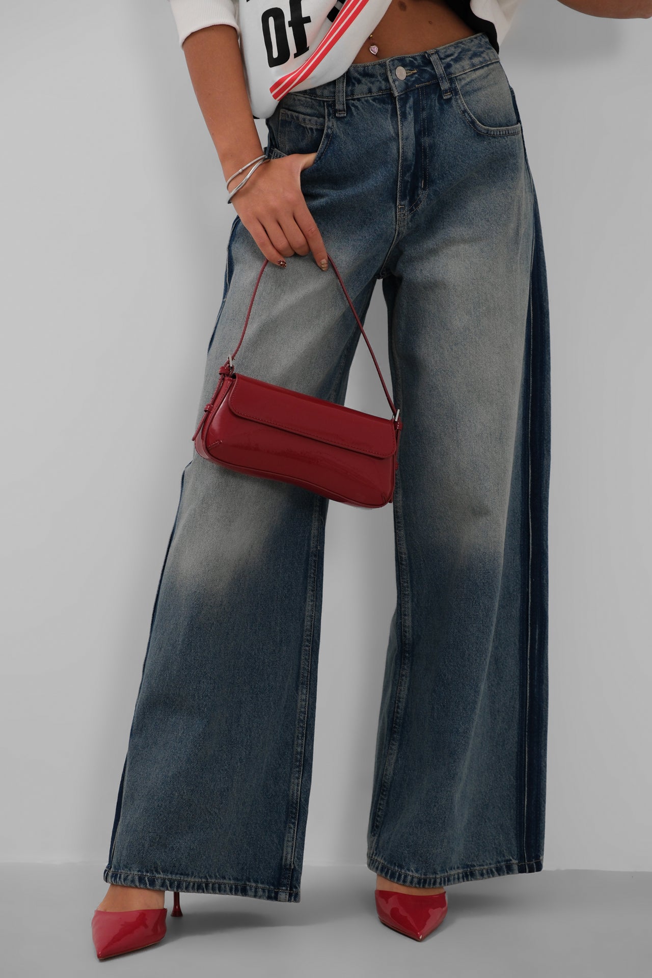 Wide Leg Washed Jeans