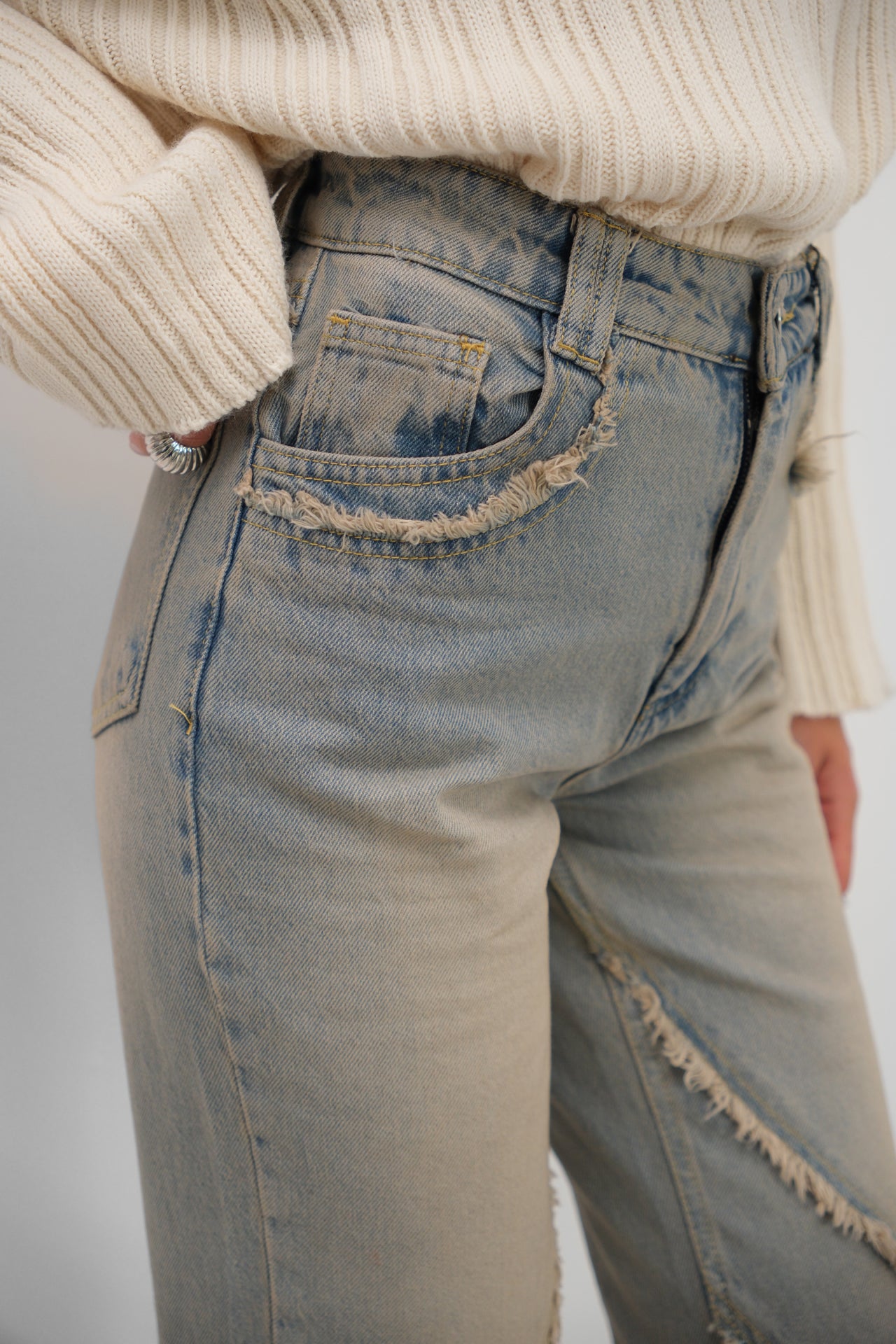 High Waist Tassel Detailed Jean