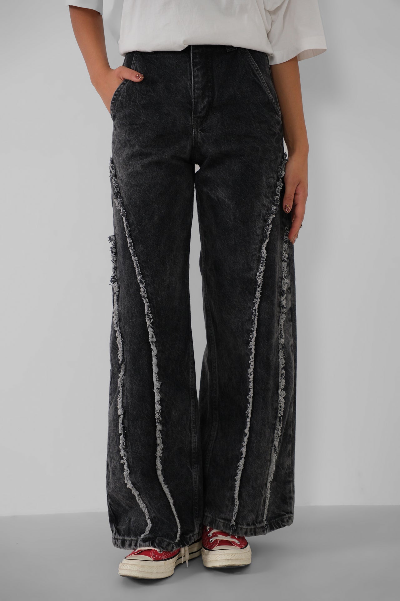 Wide Leg Tassel Detailed High Waist Jean