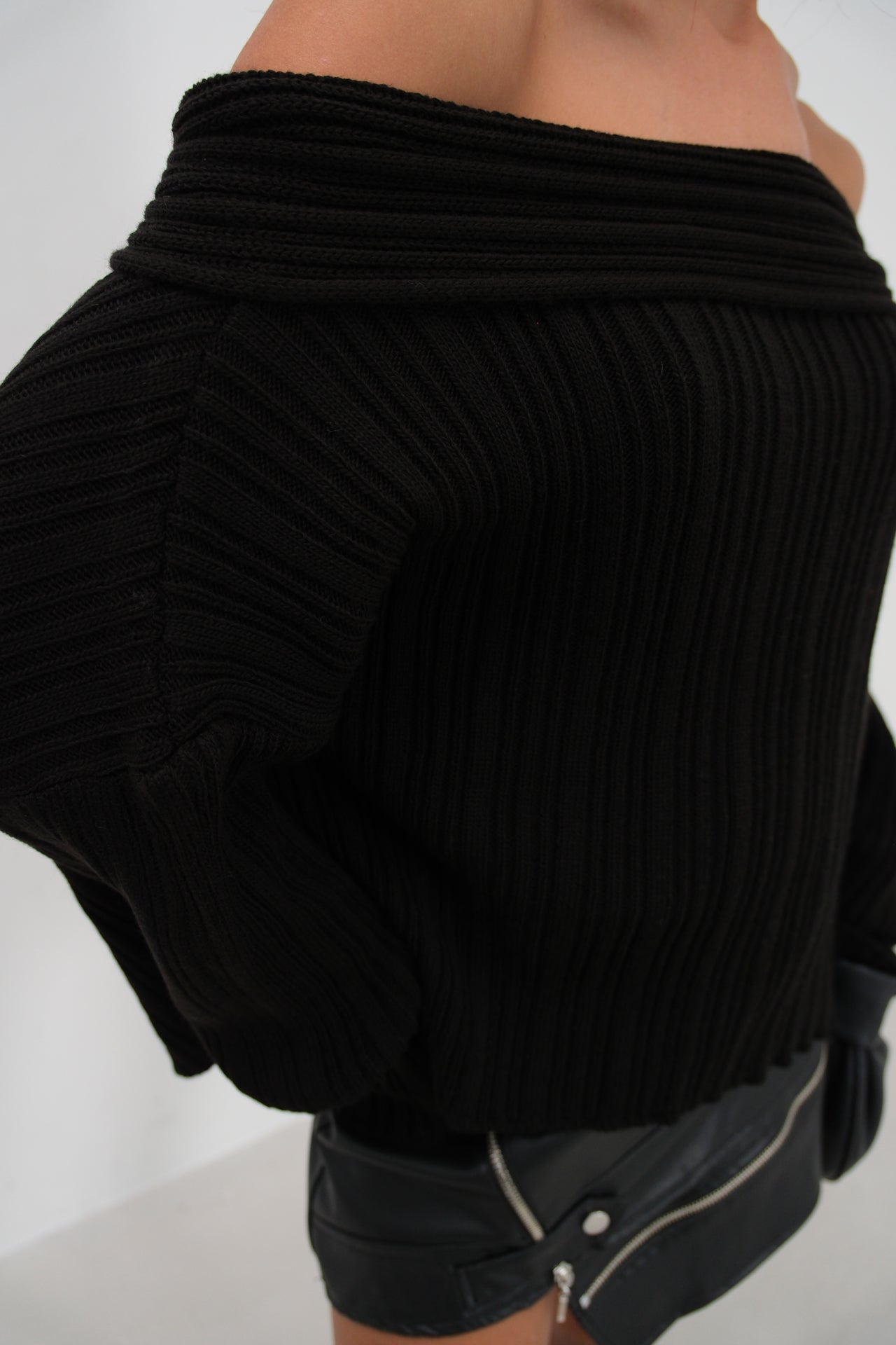 Knitted Black Ribbed Sweater with Off-Shoulder Detail for Women