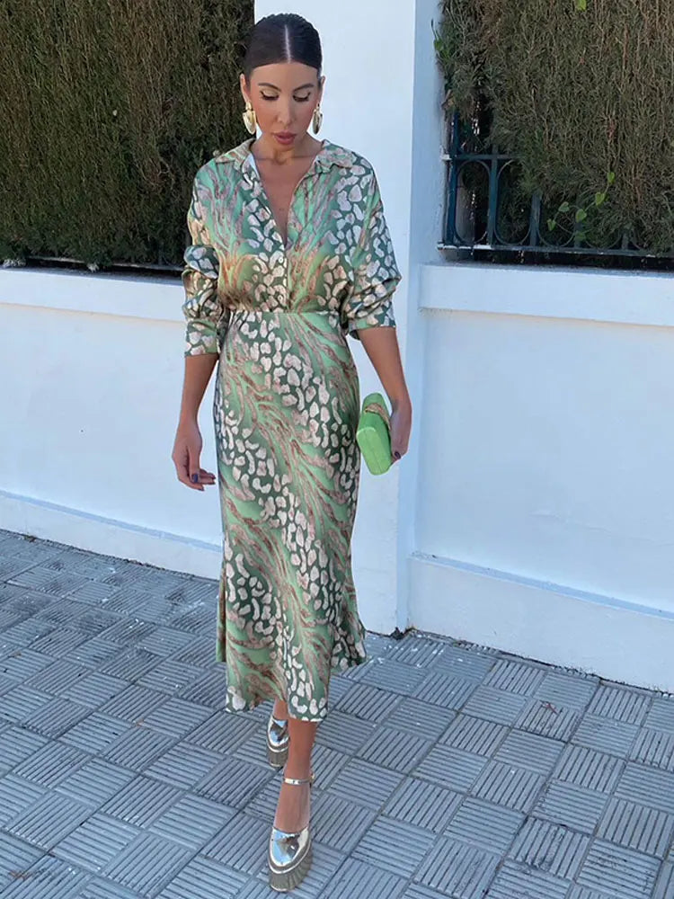 Lapinaya | Chic Midi Skirt Set with a Subtle Design