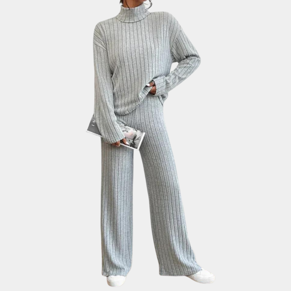 women knitted lounge set in soft fabric for casual wear 3