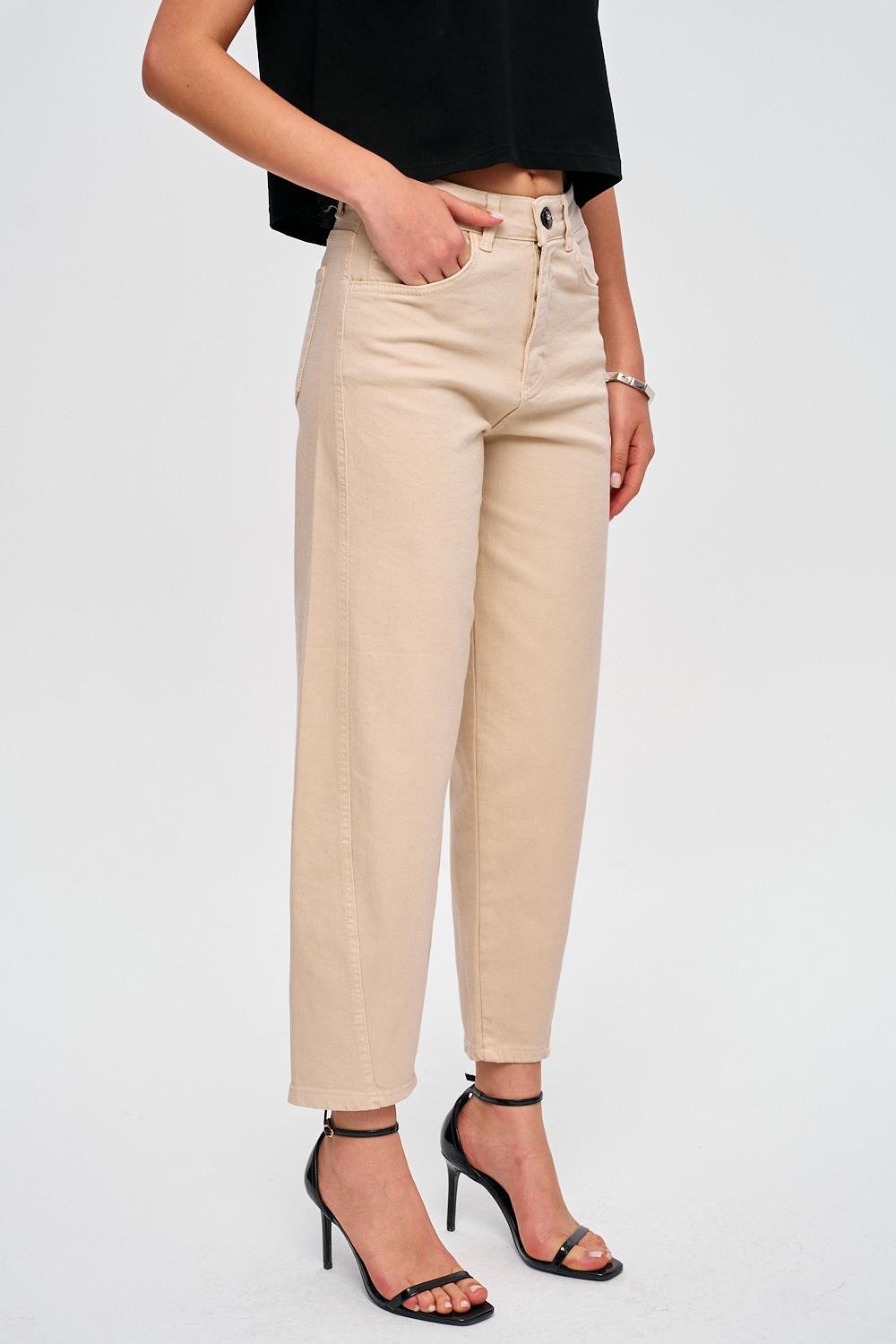 Baggy Balloon Beige Jeans for Women