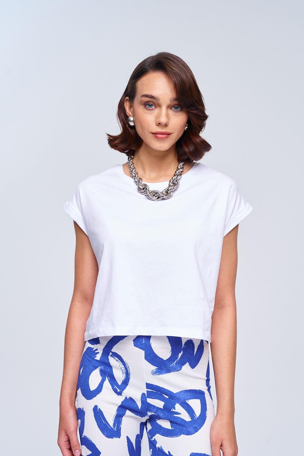 Basic White Cropped T-Shirt with Crew Neck for Women