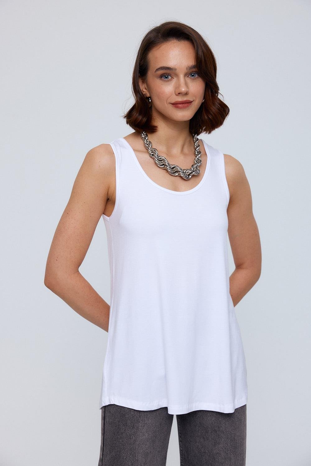 Basic U-Neck White Undershirt For Women's