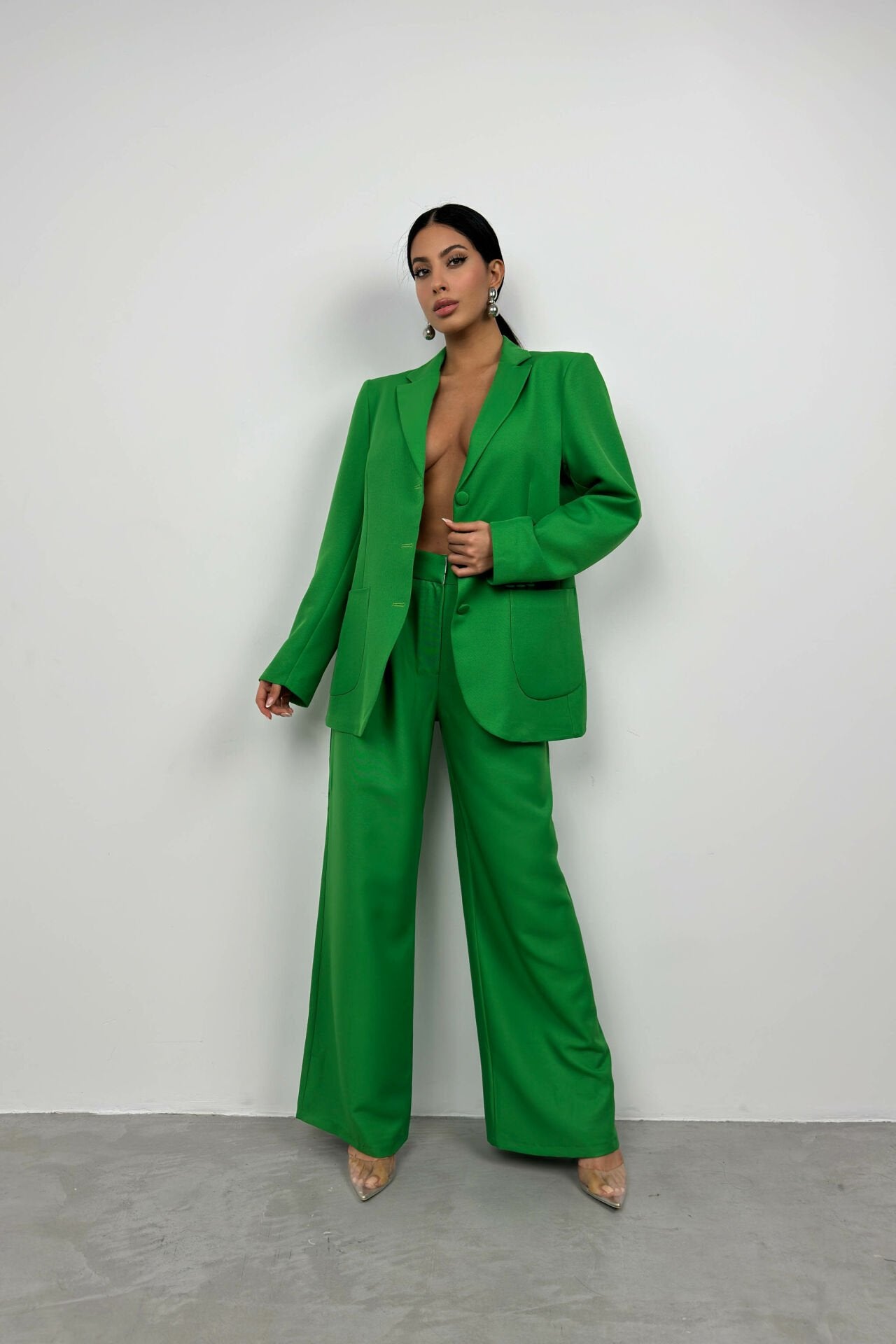 Taillenfalten grüne Hose Blazer Jacke Anzug