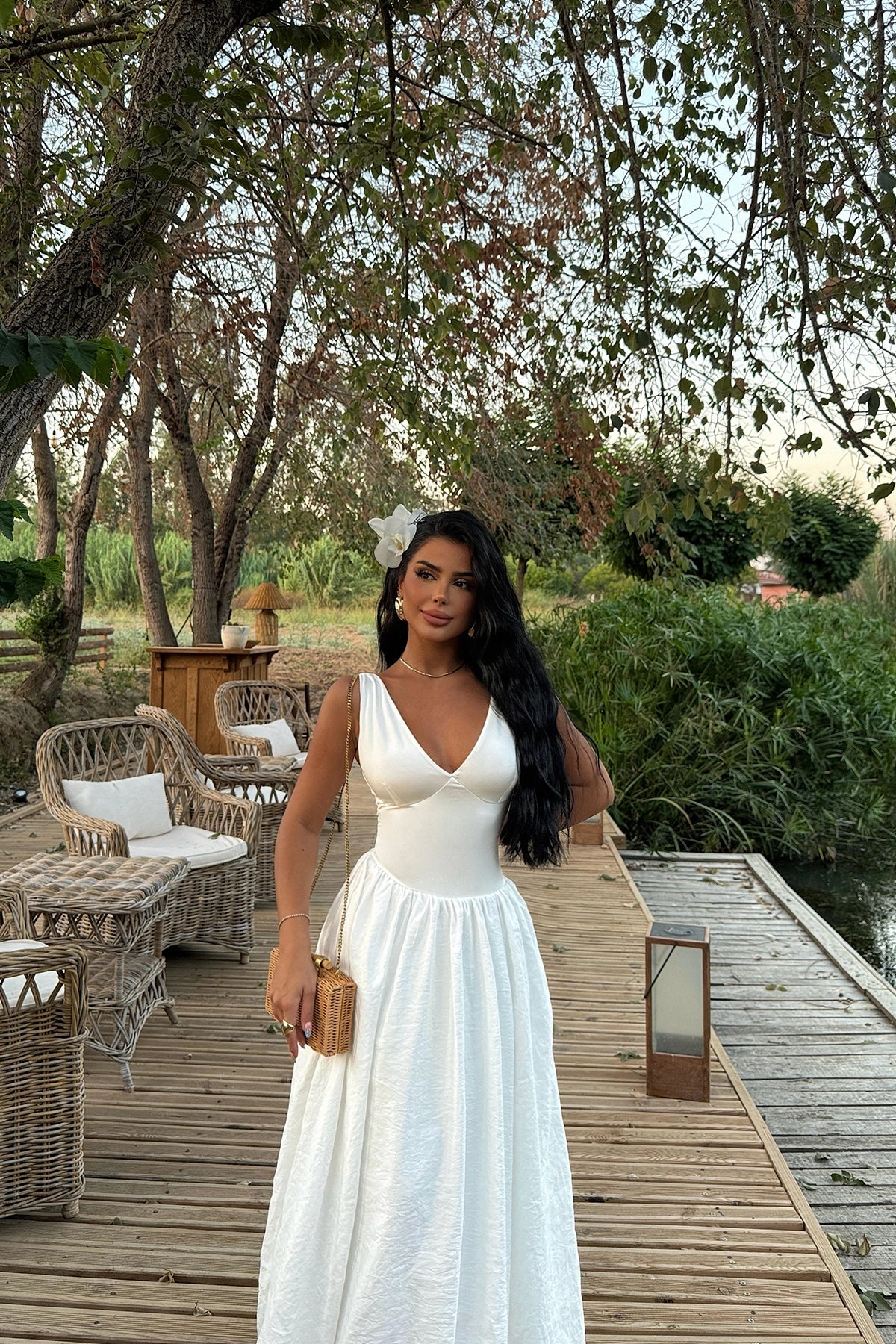 V-Neck White Maxi Balloon Dress