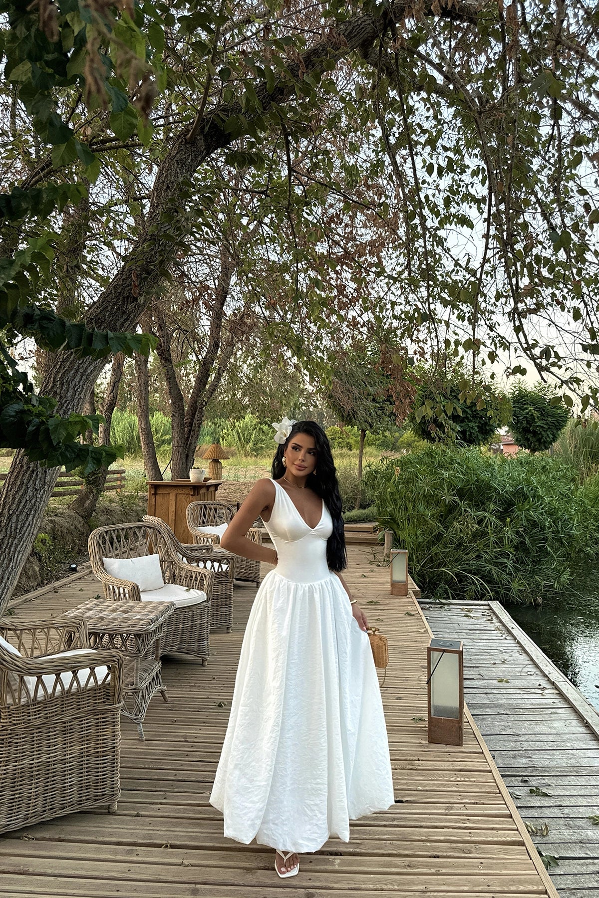 V-Neck White Maxi Balloon Dress