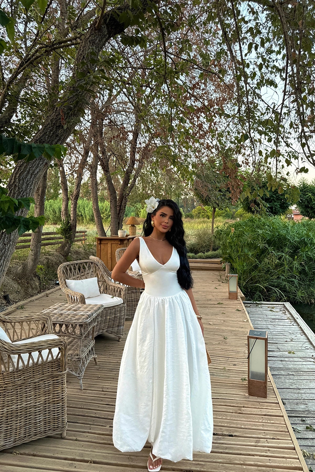 V-Neck White Maxi Balloon Dress