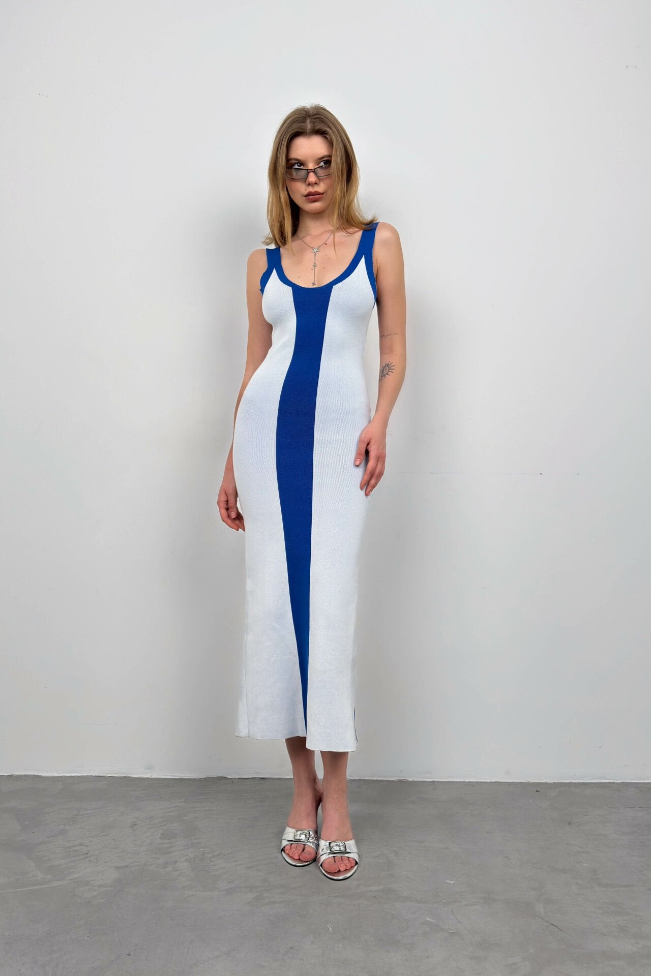 Slit Detailed White/Saks Midi Dress