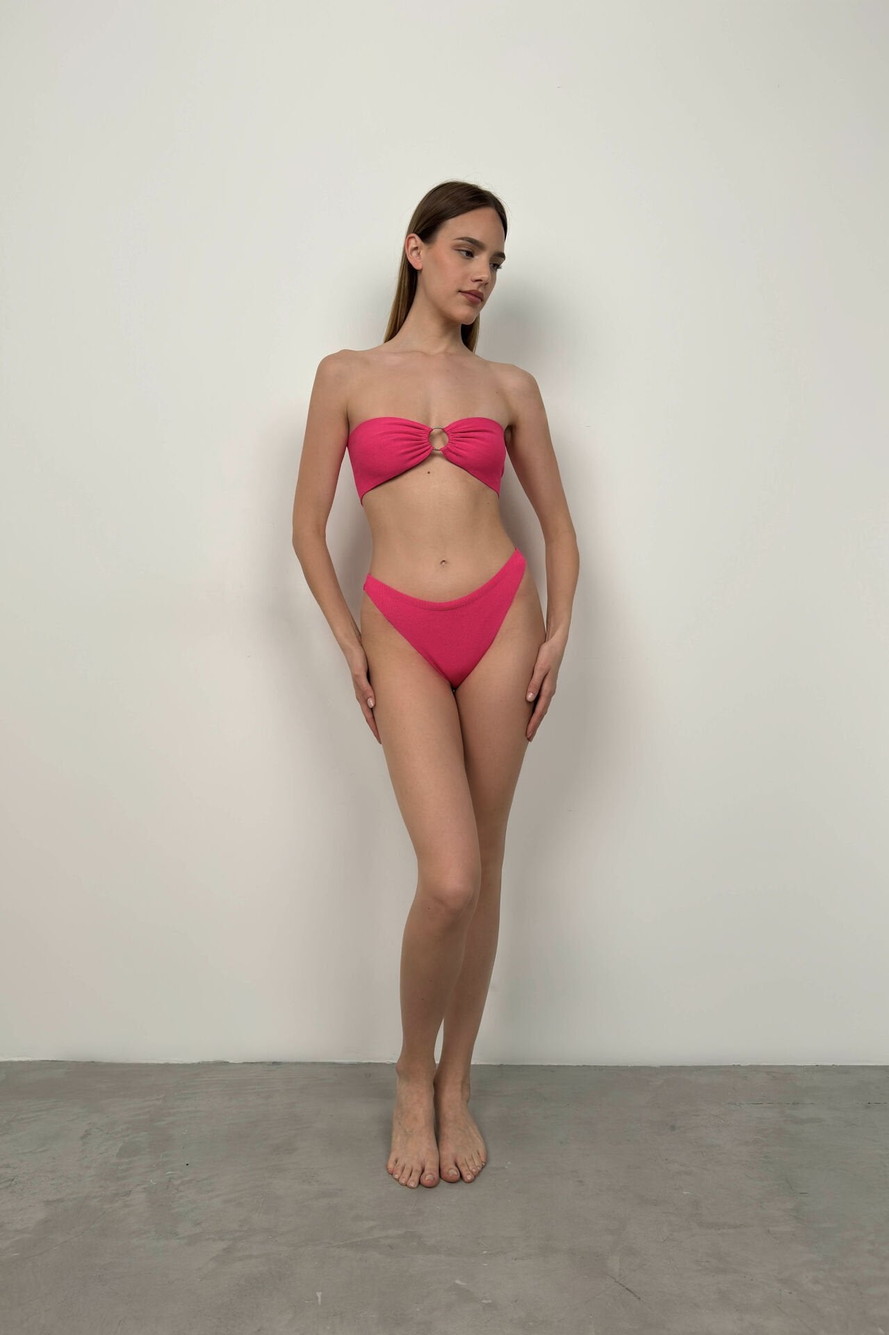 Texturiertes Fuchsia-Bikini-Set