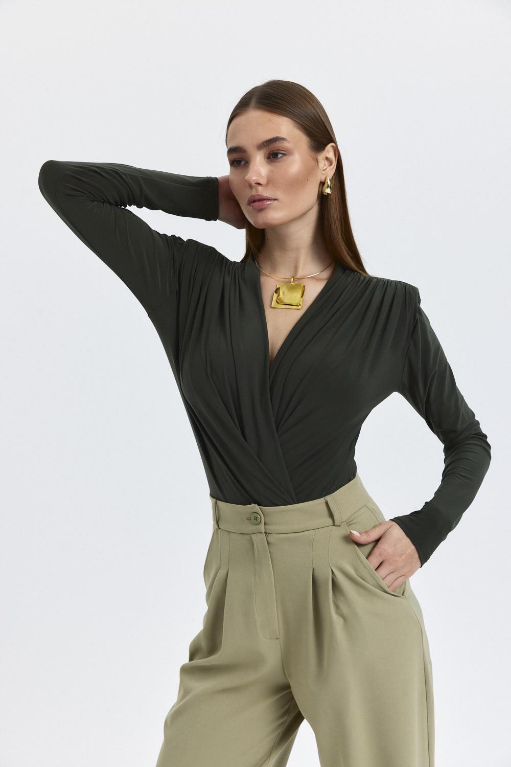 Khaki-Bodysuit mit V-Ausschnitt