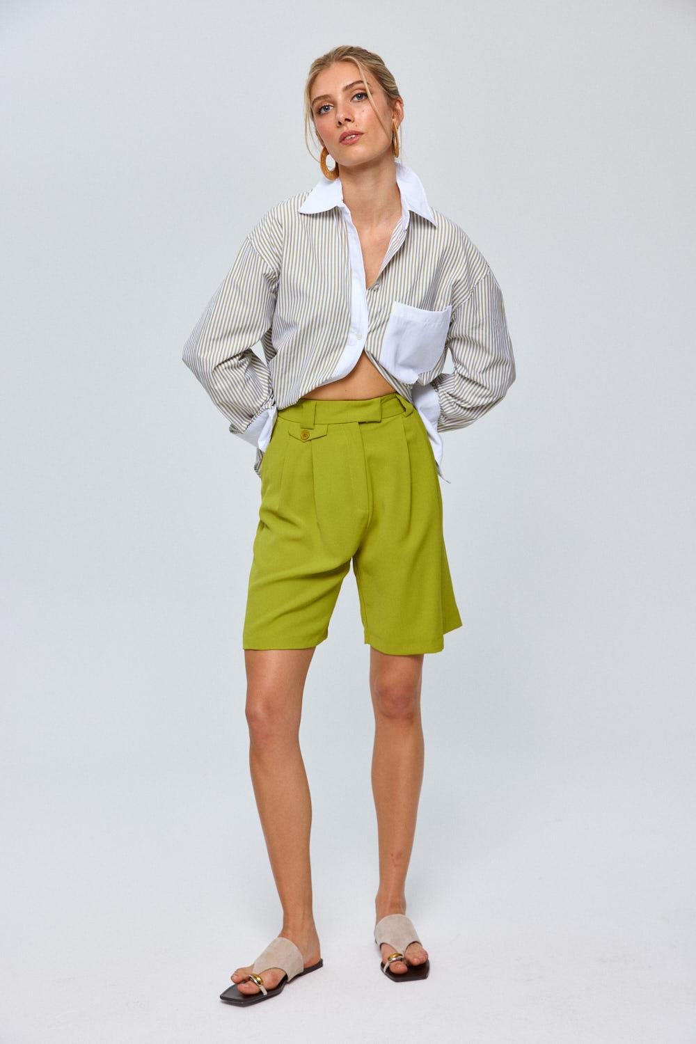 Falten Bermuda Fettgrüne Damen Shorts