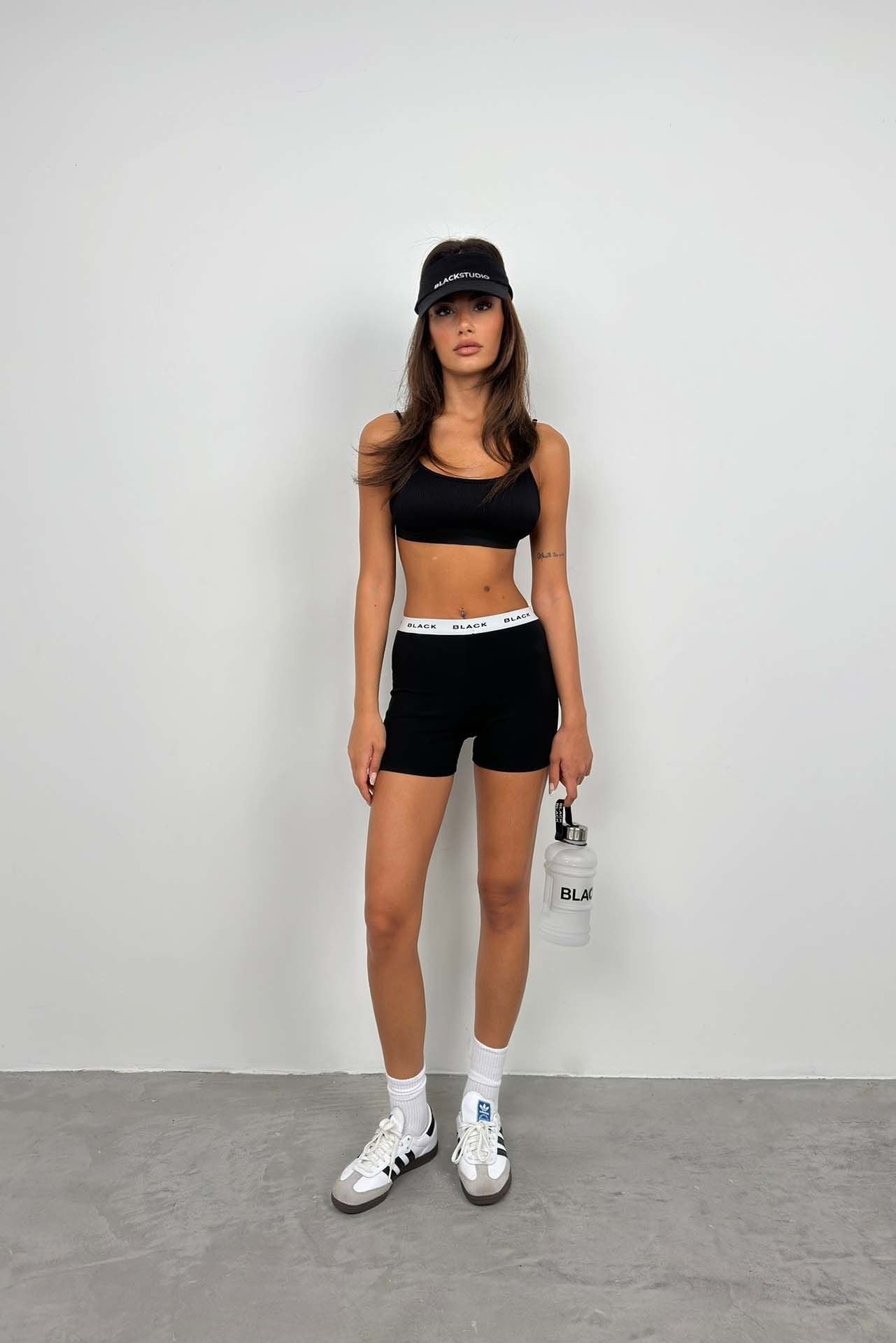 Low-cut Back Black Sports Bra