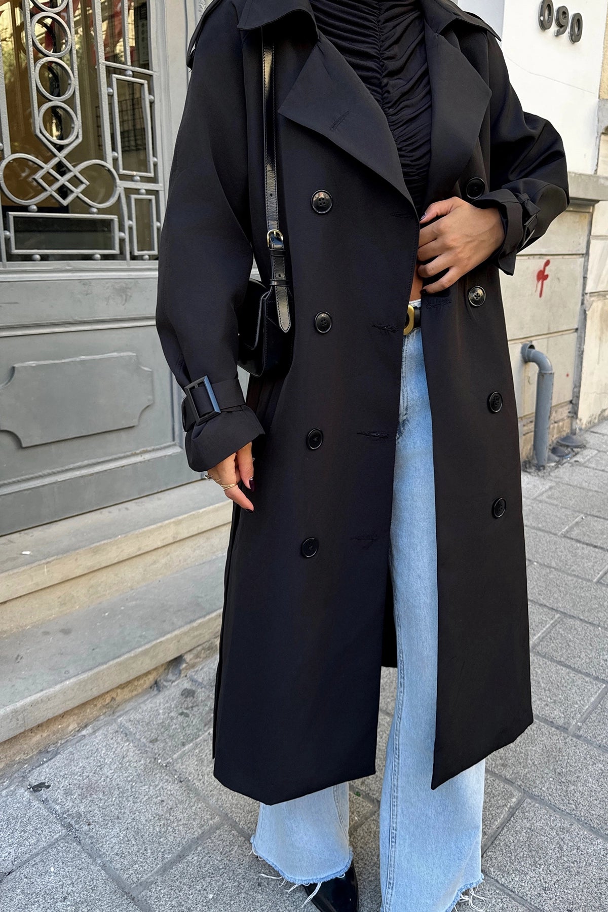 Doppelreihiger Trenchcoat in Schwarz für Frauen