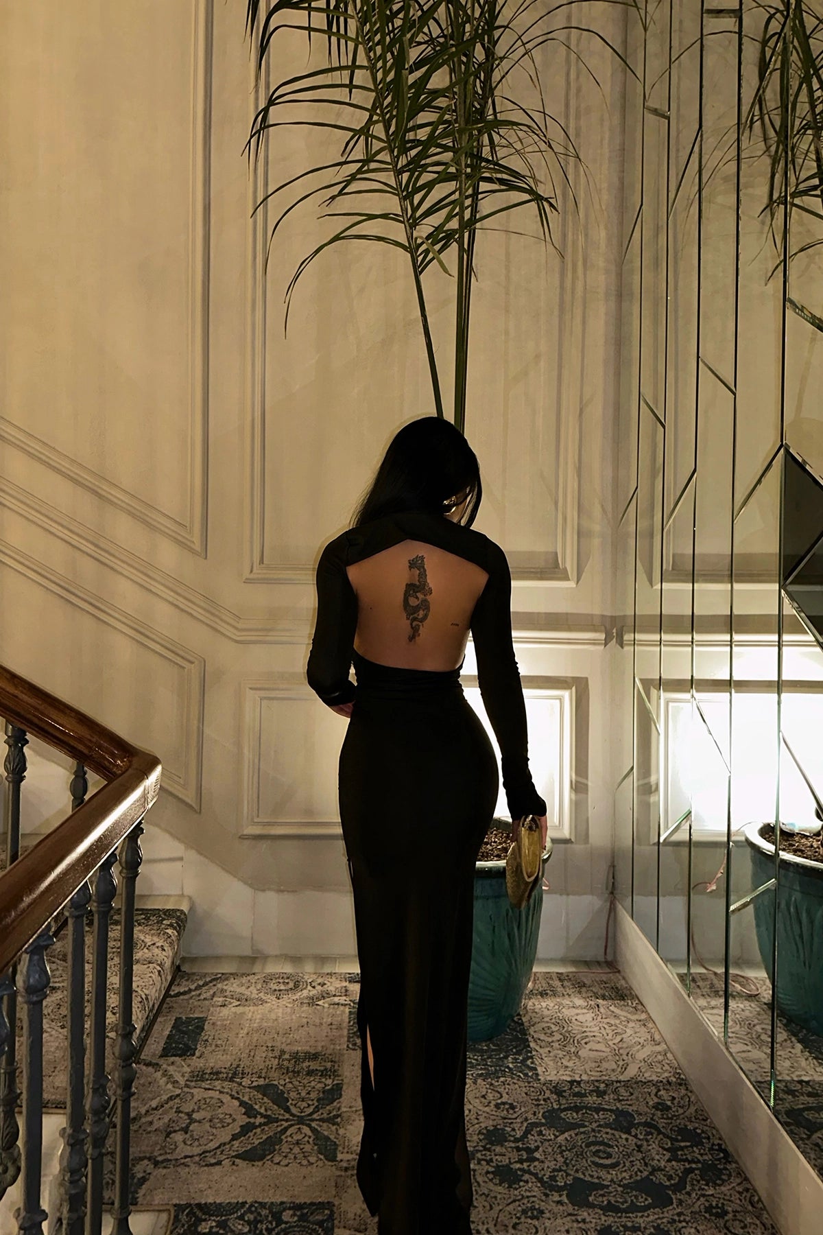 Long Sleeved Backless Black Maxi Dress