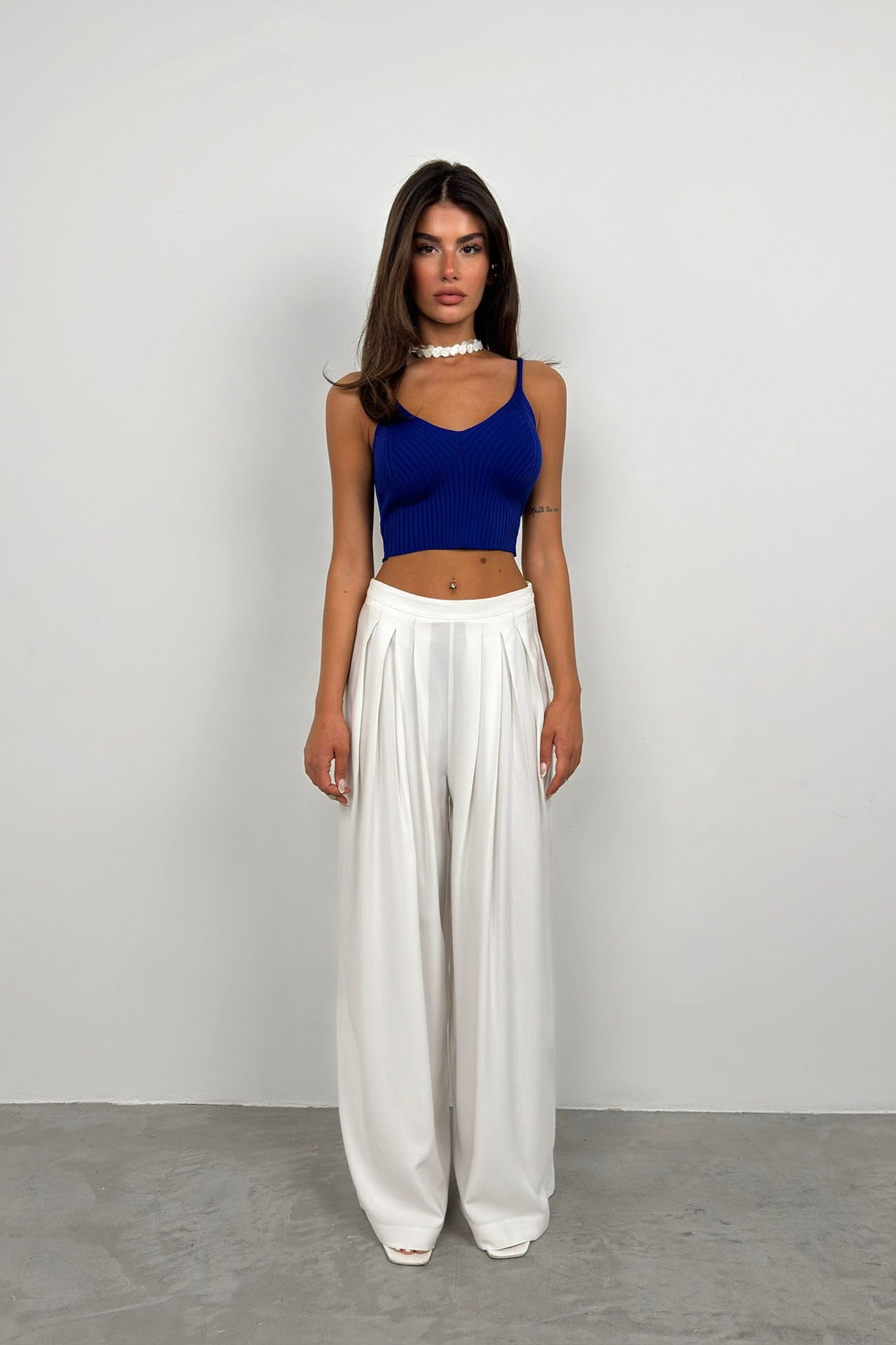 V Neck Saks Crop Blouse