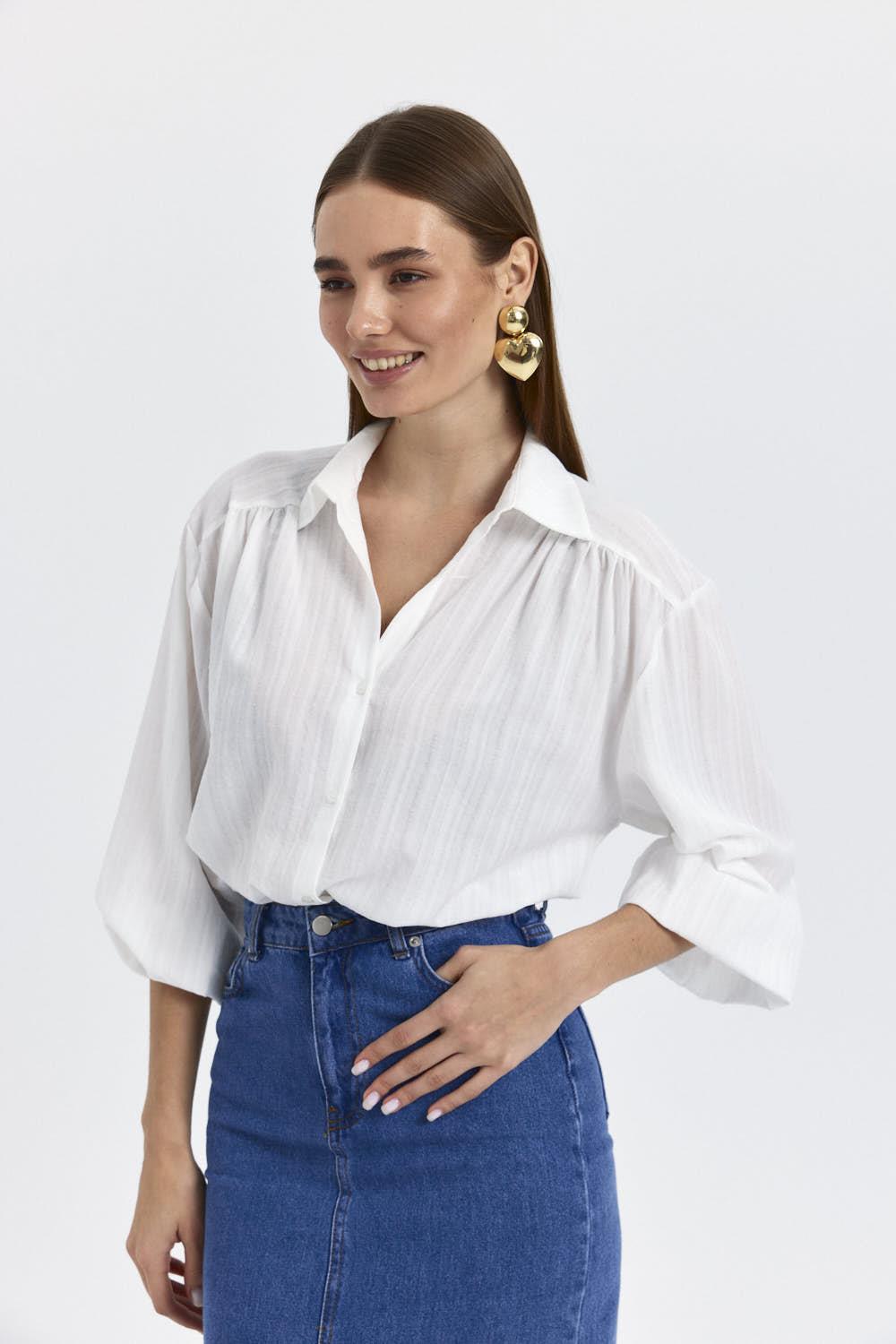 Long Sleeved White Shirt with V-Neckline for Women